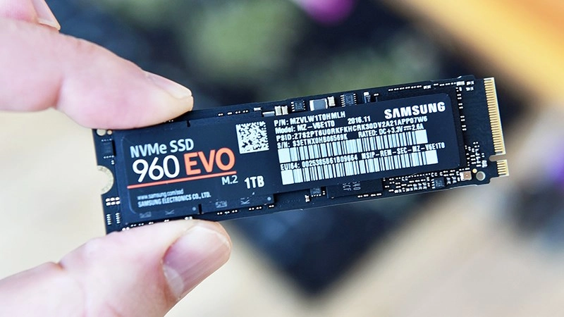 SSD NVMe nhỏ gọn nhưng mạnh mẽ, sẵn sàng tăng tốc cho PC của bạn